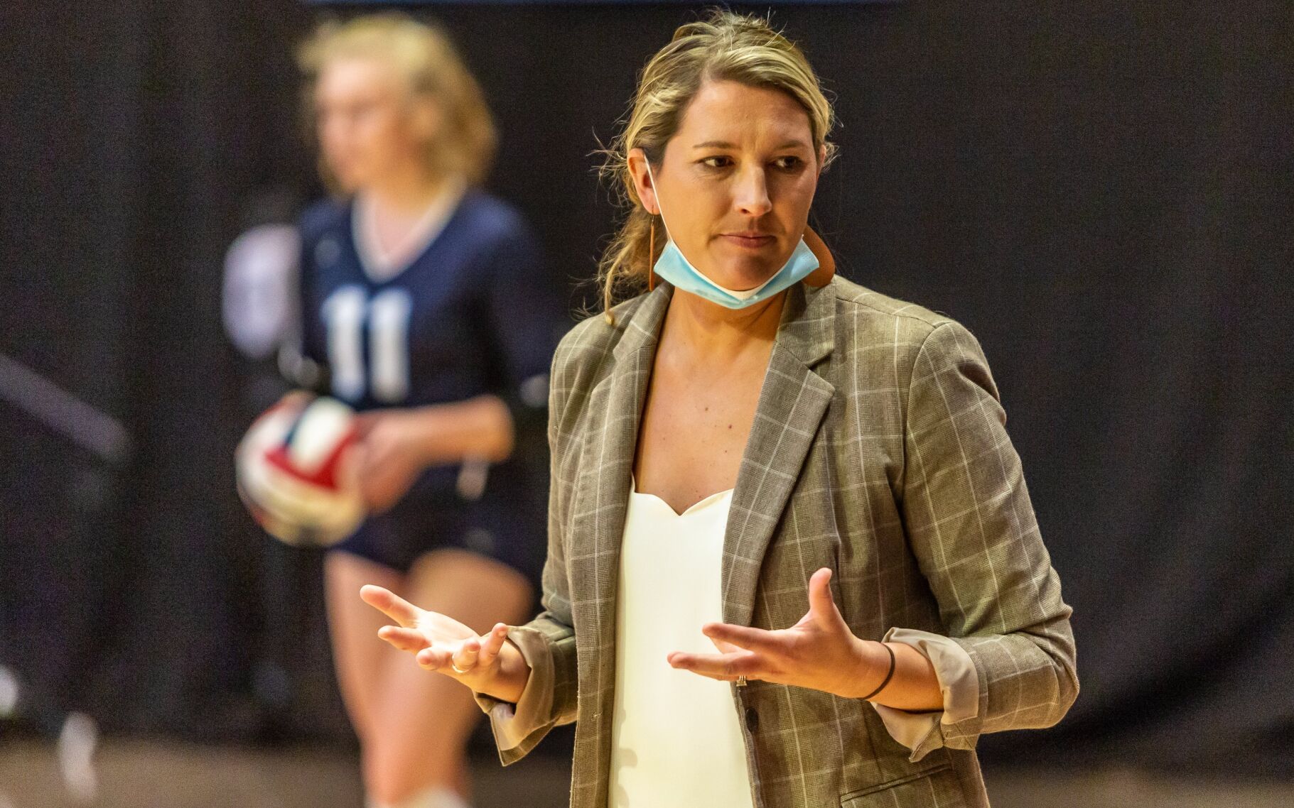Class 5 girls volleyball state semifinal: Liberty North def. St. Dominic